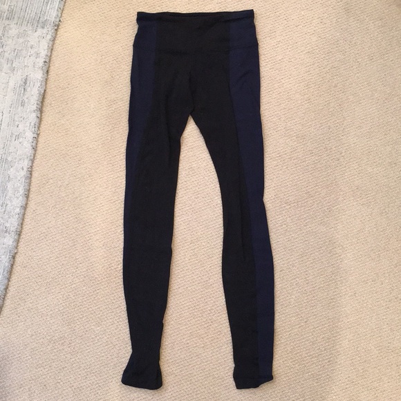 Size 2 Lululemon leggings - Picture 1 of 3